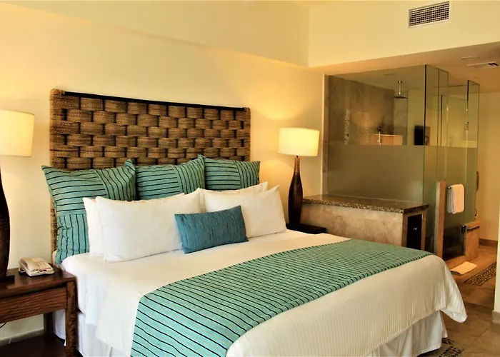 Pensión 2 Bedroom Executive Suite. In The Heart Of Cabo! *