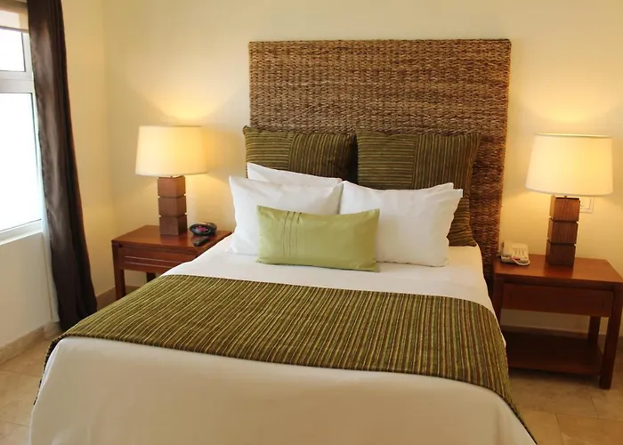2 Bedroom Executive Suite. In The Heart Of Cabo! Pensión