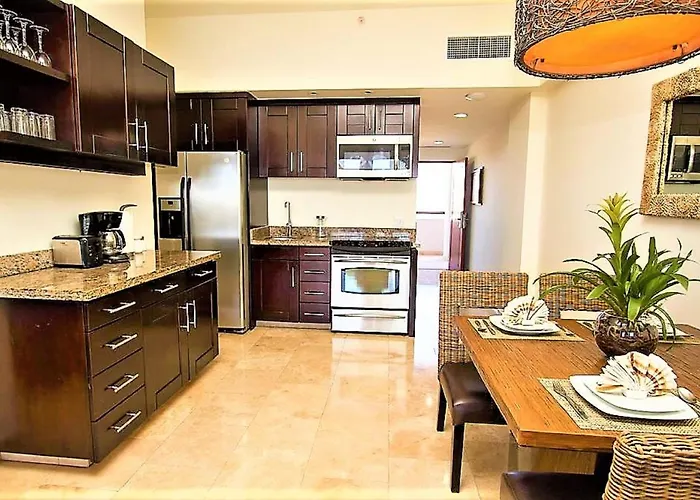 Pensión 2 Bedroom Executive Suite. In The Heart Of Cabo! Cabo San Lucas