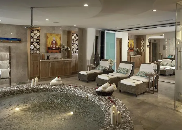 2 Bedroom Executive Suite. In The Heart Of Cabo! Pensión