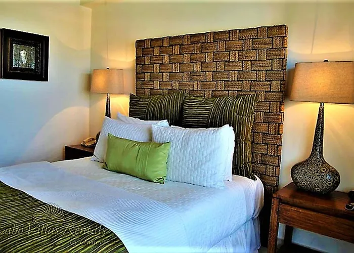2 Bedroom Executive Suite. In The Heart Of Cabo! Pensión Cabo San Lucas