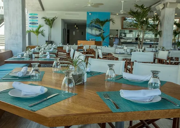 2 Bedroom Executive Suite. In The Heart Of Cabo! Pensión Cabo San Lucas